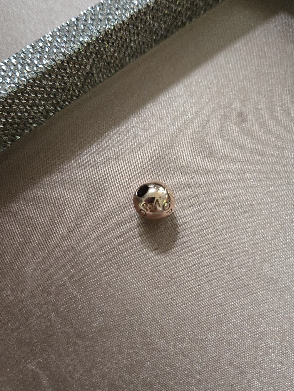 Pandora Logo Rose Gold Clip Charm - Picture 2 of 5